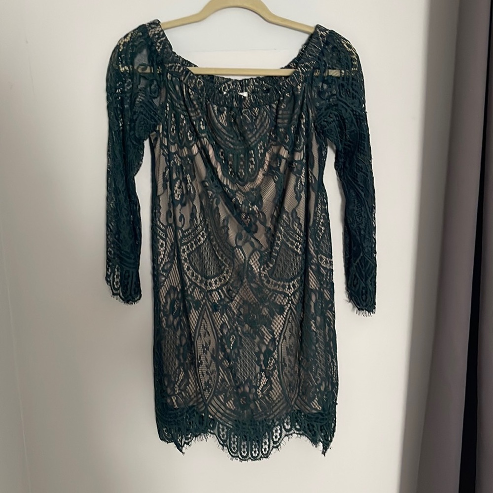 Green lace shift dress